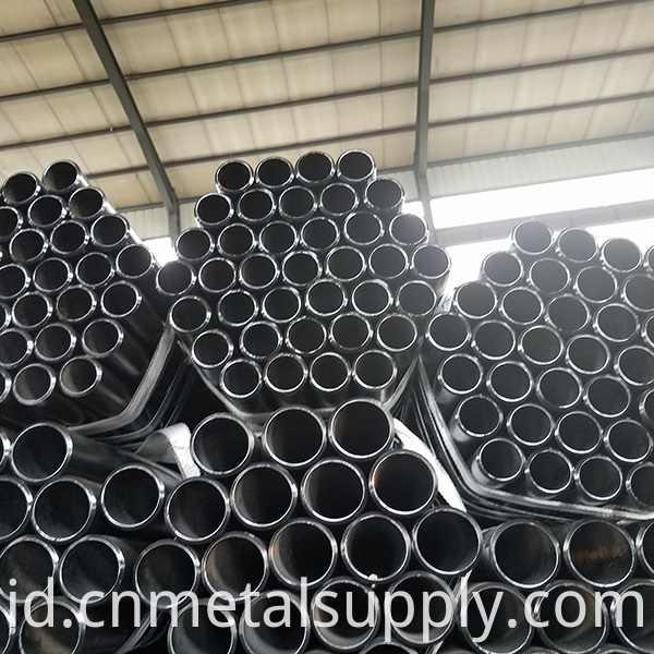 Seamless steel pipe